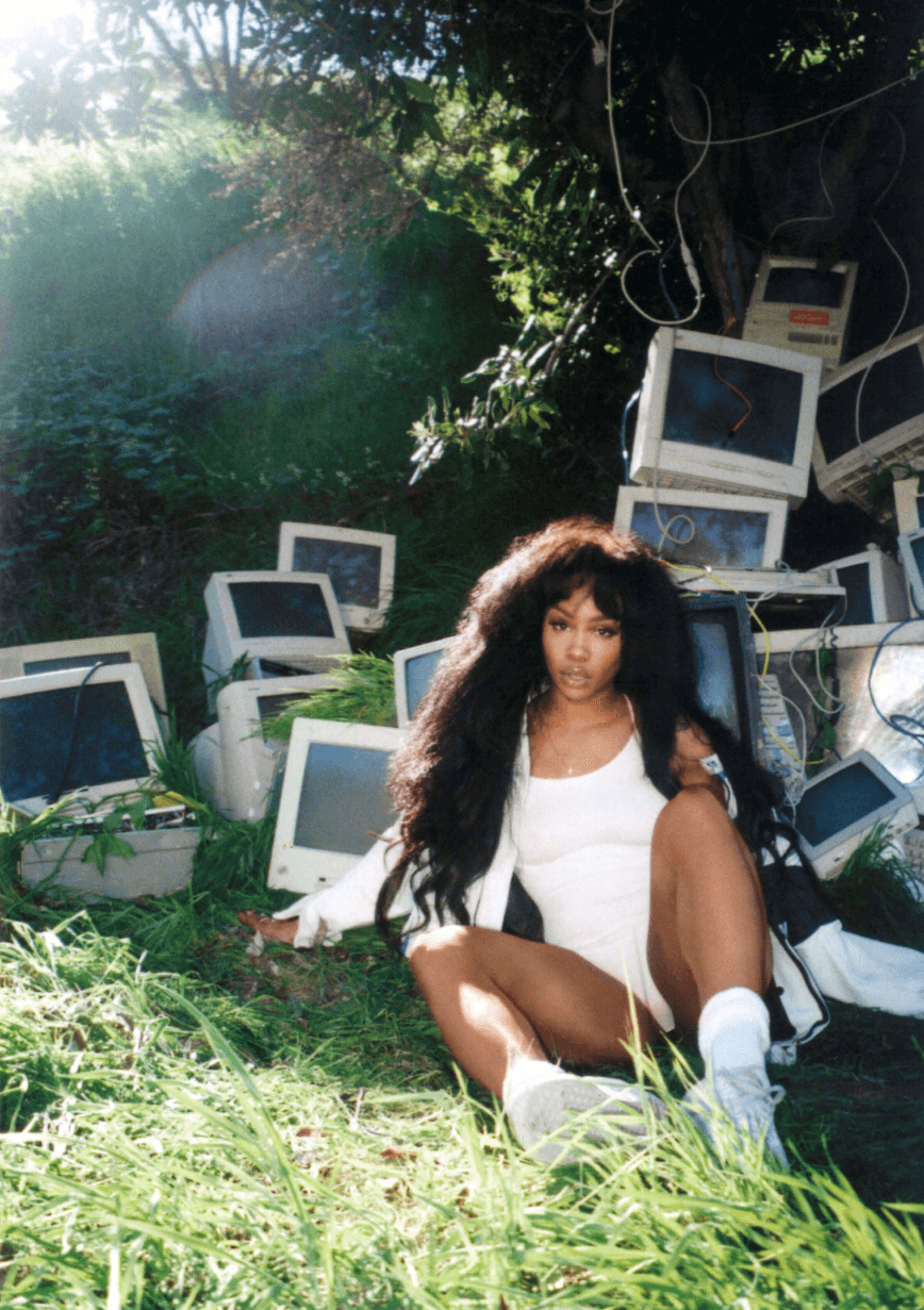 SZA POLAROID: 10